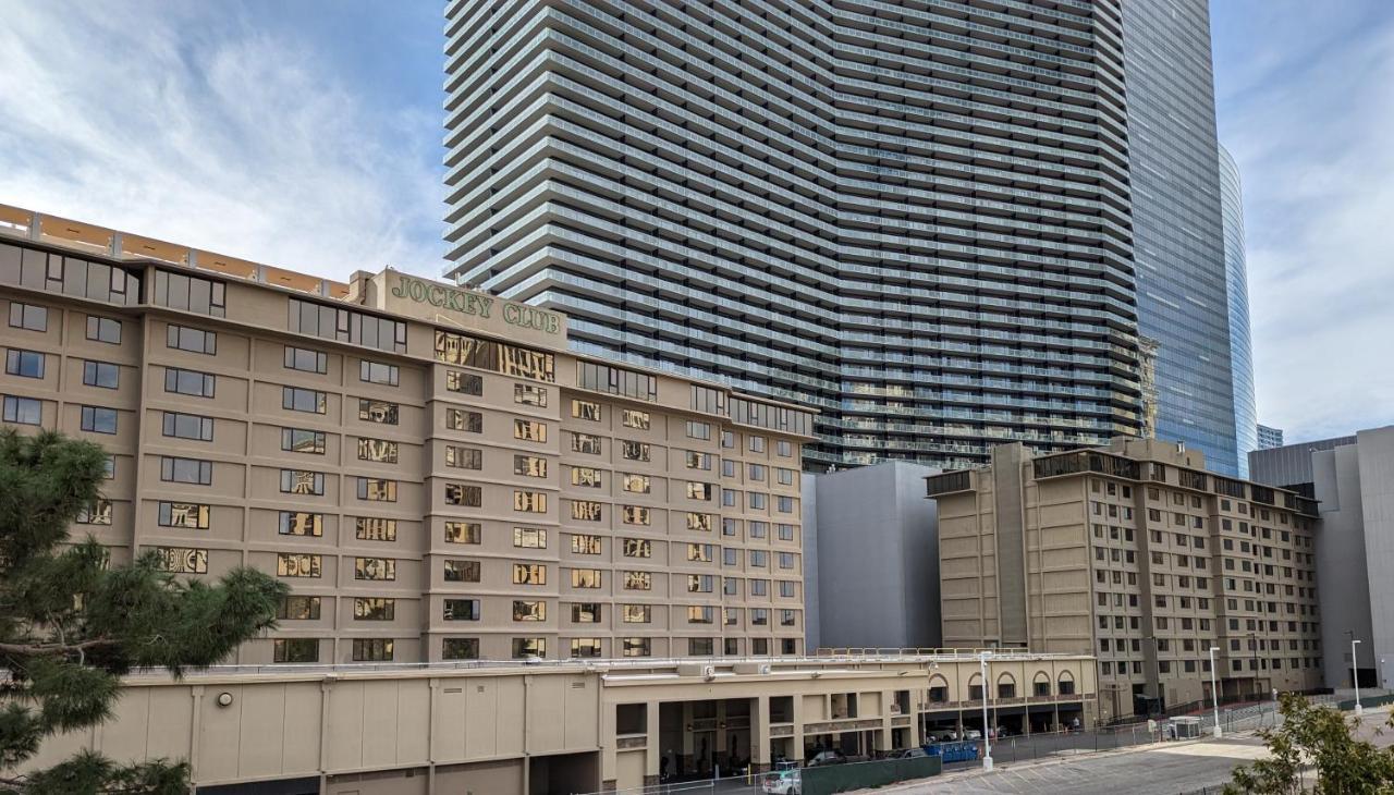 Suites At Jockey Club Las Vegas Exterior photo
