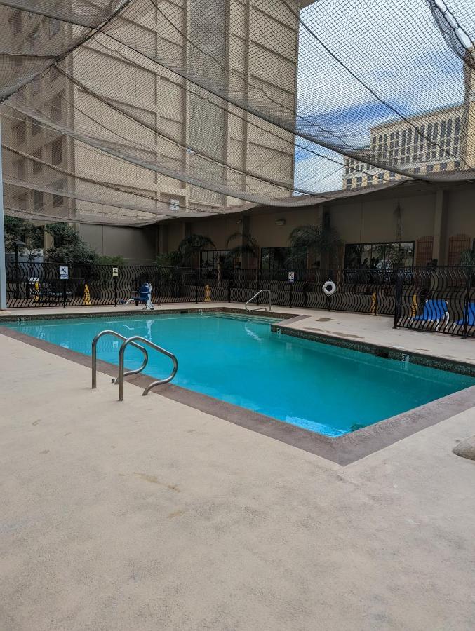 Suites At Jockey Club Las Vegas Exterior photo
