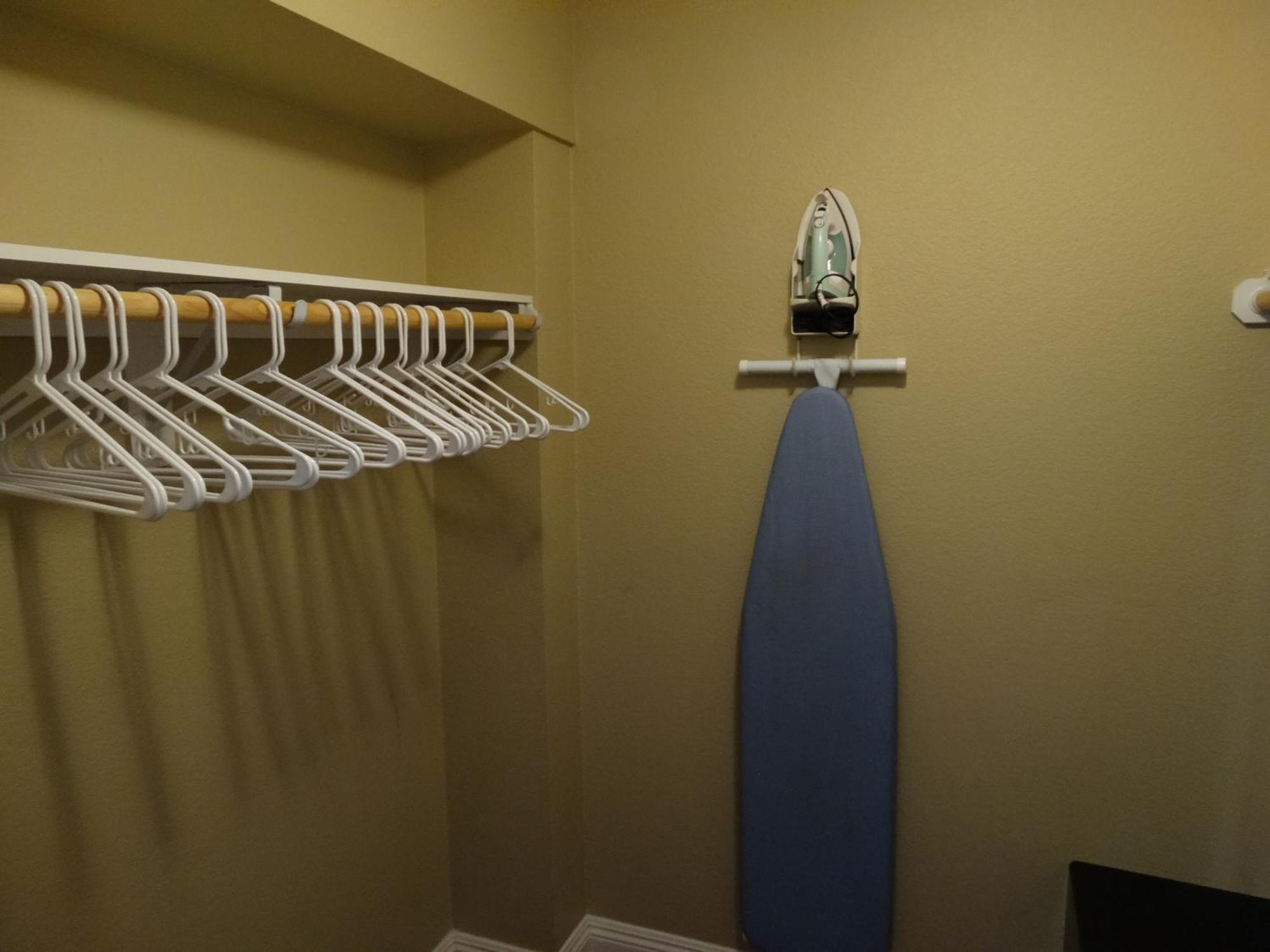 Suites At Jockey Club Las Vegas Room photo