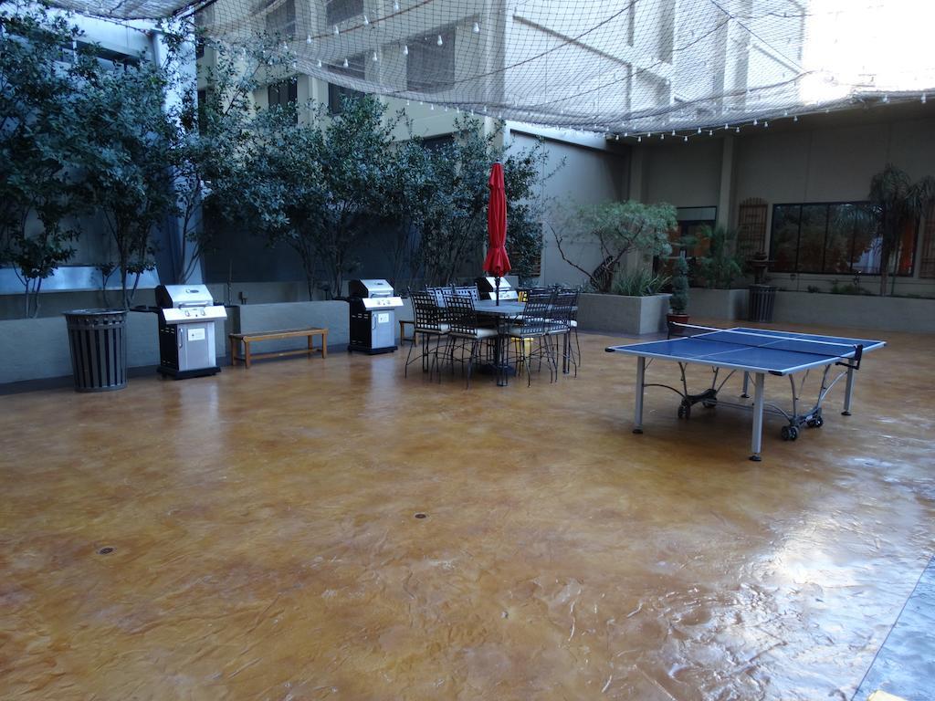 Suites At Jockey Club Las Vegas Exterior photo